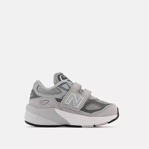 Worn new balance 990v6 Hook and Loop